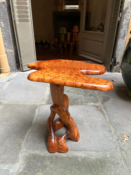 TABLE ASYMÉTRIQUE